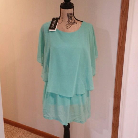 Dress - Picture 1 of 4